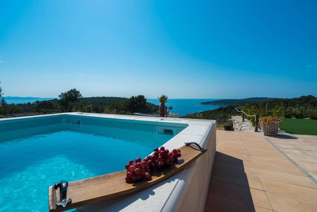 Isolated Paradise Adio Mare Milna Brac Milna (Brac) Exterior foto